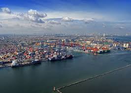 Yakarta es un destino de contrastes que con frecuencia es llamado el gran durián. Puerto De Yakarta Puerto Tanjung Priok Megaconstrucciones Extreme Engineering