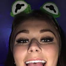 Michaela Ware (kkbear10)