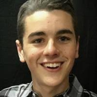 Stephen Muzzi's Instagram, Twitter & Facebook