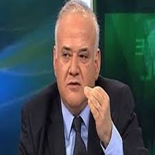 Bundan önce fox tv'de yayımlanan ahmet çakar'la şansa bak adlı yarışma programını sunmuştur. Ahmet Cakar Ailesi Kim Biyografi Sitesi