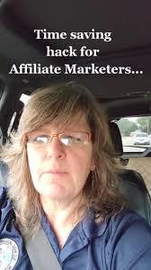 Robyn Januszewski's Instagram, Twitter & Facebook