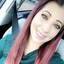 Tamara Roche's Instagram, Twitter & Facebook