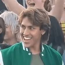 आज Green Jacket Guy कीमत: USD के लिए लाइव Eddie, चार्ट