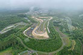Unwetter & hochwasser halten deutschland in schach. Hochwasser In Der Eifel Motorsportler Unterstutzen Die Region