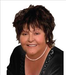 Cheryl Lopes's Instagram, Twitter & Facebook