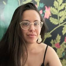 Danielle Beeler's Instagram, Twitter & Facebook