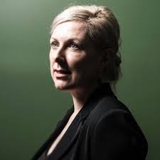 Sharon Crozier's Instagram, Twitter & Facebook