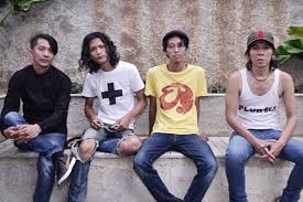 Walau memang dirimu bernasib baik. Lirik Dan Chord Slank Mawar Merah Kunci Gitar Id