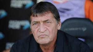 Falcioni jugó en club atlético vélez sarsfield (vélez). Julio Falcioni Sera El Nuevo Entrenador Del Independiente Esto Es Lo Que Se Sabe