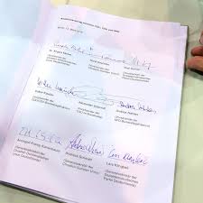 James biden is joe biden's brother; Groko Was Ihre Unterschriften Uber Merkel Scholz Und Co Verraten Stern De