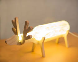 Hecho A Mano Nordico Diseno Original Lampara De Mesa Lampara De Mesa Minimalistas Ikea Nocturna Ciervos De Madera Creative Lamps Diy Bottle Lamp Diy Lighting