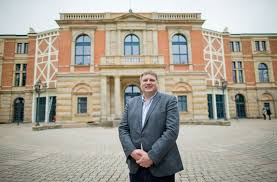 Dafür müssen bund und freistaat bayern viel. Bayreuther Festspiele Unruhige Zeiten Auf Dem Grunen Hugel Kultur Stuttgarter Nachrichten
