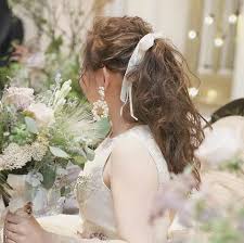 ポニーテール 結婚式の花嫁髪型 2019年最新版 ヘアスタイル別アレンジ画像まとめ ウェディング ウェディング ポニーテール ウェディング ヘアスタイル