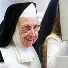 Unlocking the Keto Code: The Revolutionary New Science of Keto That Offers  More Benefits Without Deprivation: Gundry MD, Dr. Steven R: 9780063239166:  Amazon.com: Books