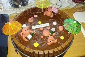Schweinchen Im Matschkubel Torte Von Angelkassel Chefkoch Kuchen Ideen Dessert Ideen Torten