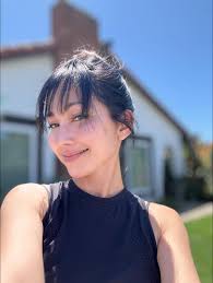 Nữ diễn viên có tuổi thơ chứng kiến bố mẹ chia tay, vừa lấy chồng được 2  tháng đã ly dị vì bị phản bội