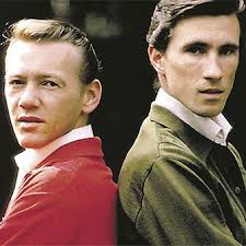 Flashback Friday pix with my handsome pals Bill Medley & Bobby Hatfield.  🪭😍