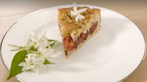 Misuratene 500 g e versateli in una casseruola con lo zucchero e l'amido. Giusina In Cucina Ricetta Crostata Al Gelo D Anguria Di Giusina Battaglia