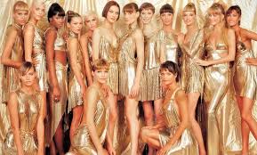 Vintage Gianni Versace Fall 1994 Oroton Chain Mail Dress At Rice And Beans Vintage Gianni Versace Supermodels Vintage Versace