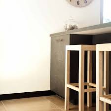 Plinthes Pvc Noires Facile A Poser Pour Une Deco Salon Hyper Tendance Plinthe Pvc Plinthes Et Decoration Maison