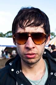 Elliot Gleave :: Example rapper