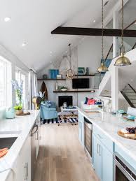 Drew And Jonathan Scott S Beach House Kitchen Makeovers Beach House Kitchens Kitchen Makeover Home Kitchens