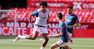 Jules kounde 'only wants red devils' as cheaper option emerges. Man Utd Laughed Out Of Town With Club Chief S Backlash At Transfer Offer
