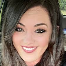 Stephanie Haycock's Instagram, Twitter & Facebook