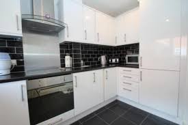 1044085 304026d269 Png 960 640 Pixels High Gloss White Kitchen White Gloss Kitchen Black Kitchens