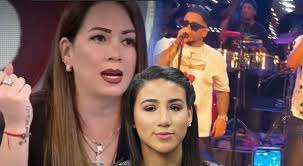 Karolina Witkowska luce uniforme especial en Oktoberfest