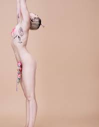 And now they're giving your eyes another serving of miley cyrus. Miley Nude Photoshoot May 2015 Saddle Girls