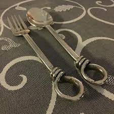 Une part importante de la décoration de votre table. Decoration De Table Tres Sympa Et Couverts Tres Originaux Photo De U Santa Marina Porto Vecchio Tripadvisor