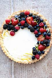 A Lemon Berry Mascarpone Tart Is A Simple Delicious Way To Show Off All The Season S Best Berries Simple And Incredibly Del Tart Recipes Desserts Sweet Tarts