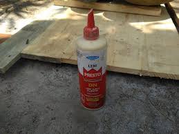 Cara mencairkan lem fox aibon kuning yang sudah kering dan mengeras mungkin kejadian lem yang membeku pernah kita alam saat akan digunakan, tentu kejadian ini rasanya sangat menjengkelkan. Lem Kayu Aibon