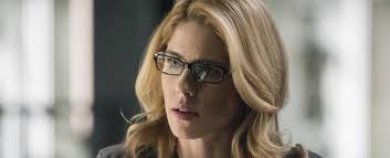 No way home has a massive surprise in store for fans this winter, although most people already know what it is. Arrow Staffel Acht Darum Ist Emily Bett Rickards Gegen Eine Ruckkehr Fernsehserien De
