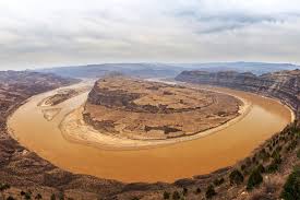 The flood coincided with the peak agricultural season, when wheat stood ripe in the fields or lay newly harvested, ready for threshing. The Role Of The Yellow River In Chinese History
