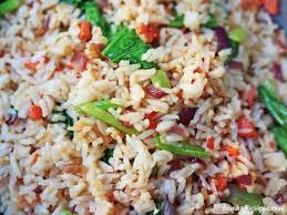 Bahkan bagi kamu yang jarang masak, pasti bisa membuatnya dengan sempurna. Nasi Goreng Biasa Yang Mudah Dan Sedap