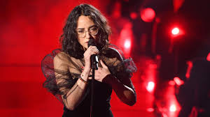 On passe à la vitesse supérieure jacynthe, en larmes, quitte the voice et finit dans les bras de mika et jenifer. The Voice Marghe Remporte La Saison 10 Avec 68 Des Suffrages