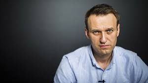 Російському опозиціонеру олексію навальному 20 серпня стало зле прямо на борту літака. Putin Keruye Ciyeyu Situaciyeyu Navalnij Pro Otruyennya