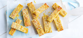 Click to find out more. 100 Baby Led Weaning And Finger Food Recipes One Handed Cooks