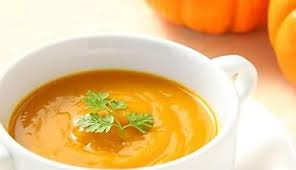 Veloute De Potimarron Et Pomme De Terre Au Curry Recette Veloute Potimarron Potimarron Recette Soupe Potiron