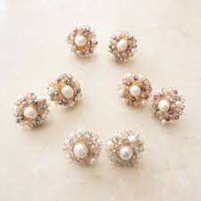 ✨Aretes tejidos a mano con cristales mini que podrás hacer combinar con tus  outfits diarios 😍💫. Precio $65.00, disponibles para entrega a domicilio.  #handmadeearrings #madeinelsalvador #modaelsalvador  #fatimacaleroaccessoriossv