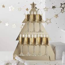 Champagne with just a splash of white creme de cacao and a candy cane garnish are all you need for the most festive. Amazon Com Ginger Ray Christmas Party Tree Shaped Prosecco Champagne Drinks Wall Holder New Years Eve Decoration Kitchen Dining