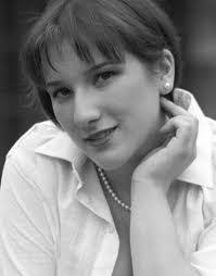 Leslie Knapp's Instagram, Twitter & Facebook