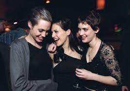 Brittany murphy, winona ryder and josie gammell. Cinematologia Angelina Jolie Brittany Murphy E Winona Ryder Facebook