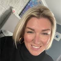 Sarah Telford's Instagram, Twitter & Facebook