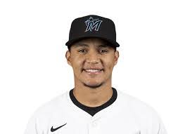 Demetrius Sims's Instagram, Twitter & Facebook