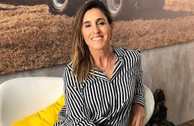 Soledad pastorutti was born on october 12, 1980 in arequito, santa fé, argentina. La Onda En Esta Cuarentena La Divertida Foto De Soledad Pastorutti Frente Al Espejo La 100