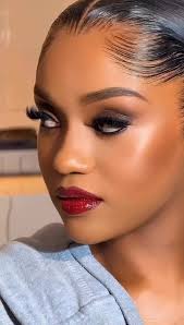 Pesin go get this kain face card come sit down for house talk say, "she be  omo get-inside." Omo get-inside ko. You better come out of that your damn  house. ©The BlacknWhyte