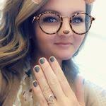 Kristyn Duckworth's Instagram, Twitter & Facebook